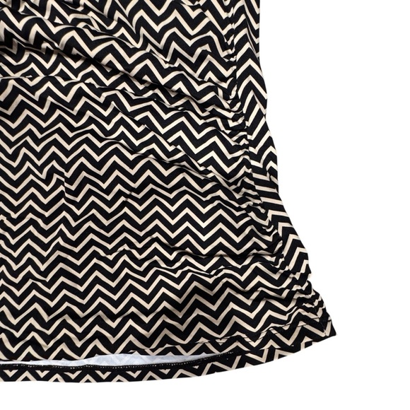 Liz Claiborne Woman’s Black & Tan Chevron Print Halter Swim Tankini Top Size 16 - Picture 3 of 5